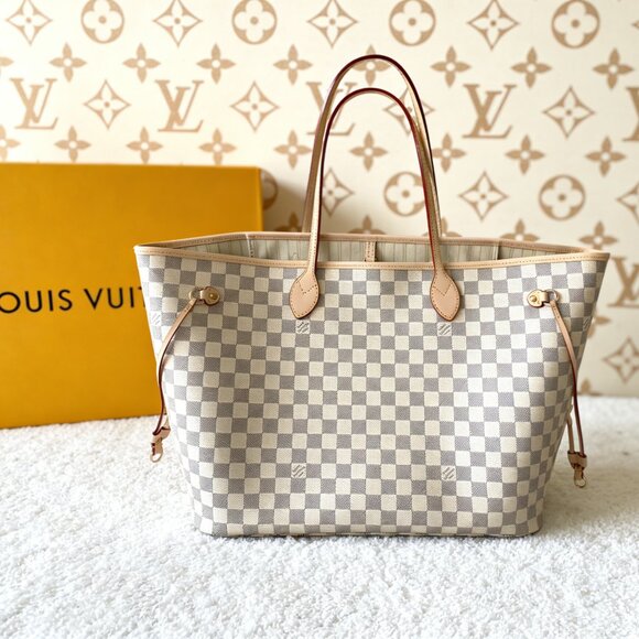 Louis Vuitton Neverfull Beige Lining Bag - Picture 3 of 6